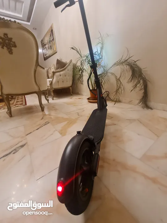 سكوتر كهرباء شاومي مستعمل شهر خفيف جدا بمواصفات عاليه