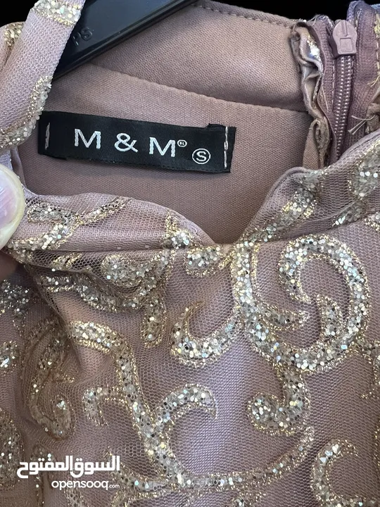 فستان سهره راقي جدا ماركة عالميه  M&M فخم موديل 2024 قياس  s     38 او 40  سعر الشراء 190 دينار