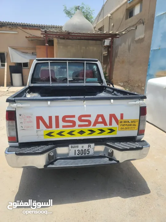NISSAN DOUBLE CABIN PICK UP 2013