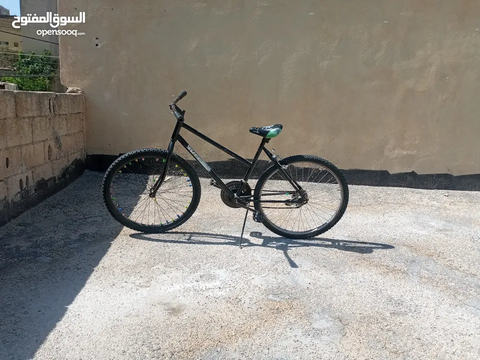بسكليت امريكي استعماله كان فقط للرياضه