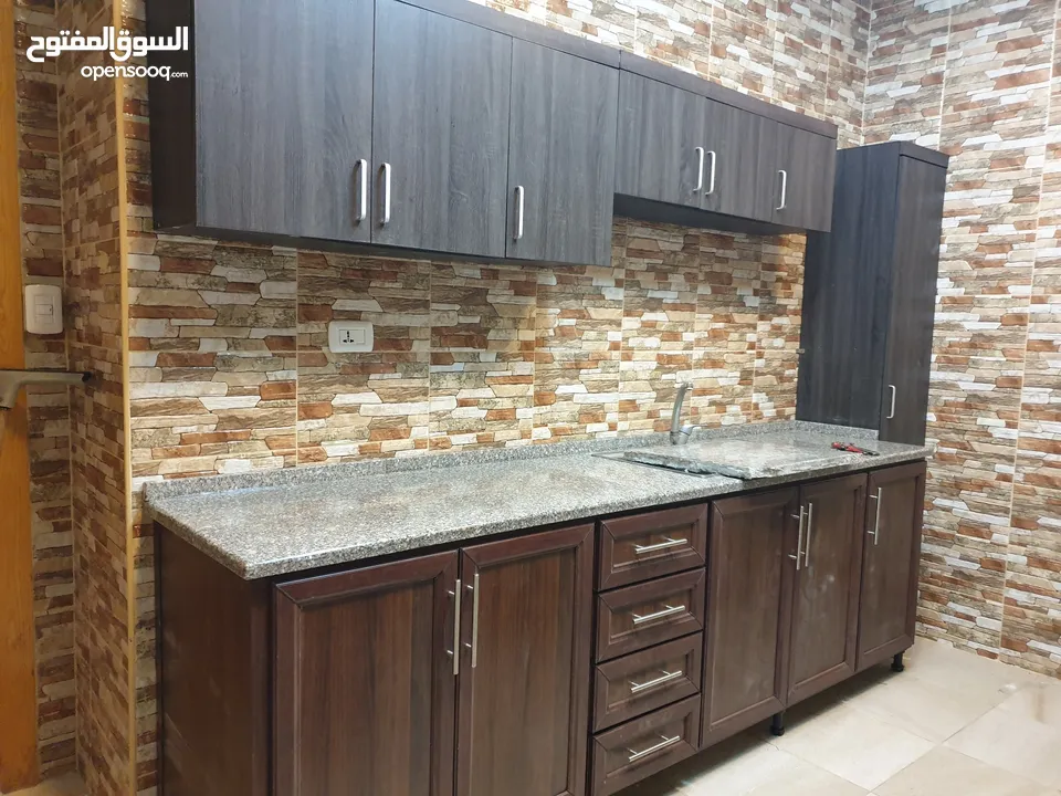 unfurnished apartment for rent , شقة ارضية  فارغة للايجار