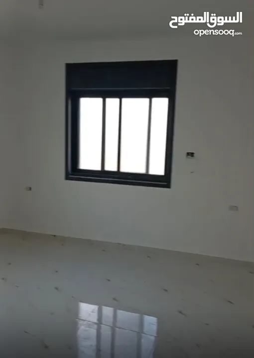 شقه للبيع في كفرعقب امكانيه دفعه و شيكات شخصيه