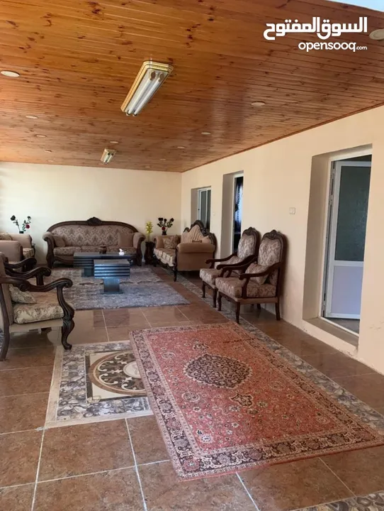 بيت مستقل طابقين / أجمل اطلالة على جبال عجلون في لواء كفرنجه ( اقرأ الوصف بالإعلان)...