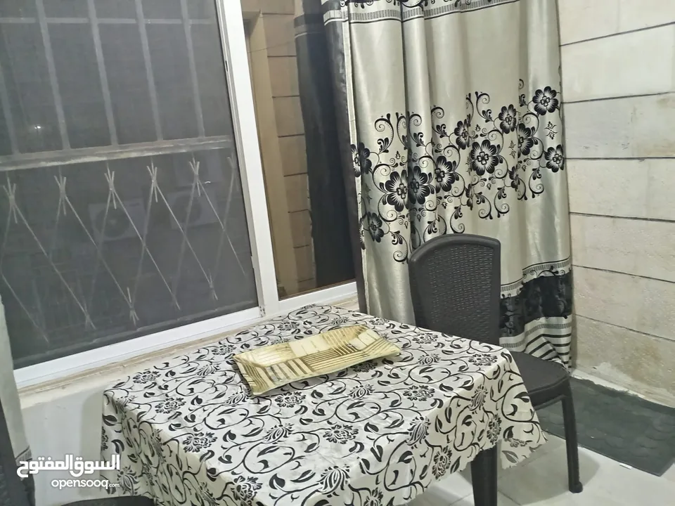 شقة للبيع بالقرب من دوار القبة طابق اول حي هادىء