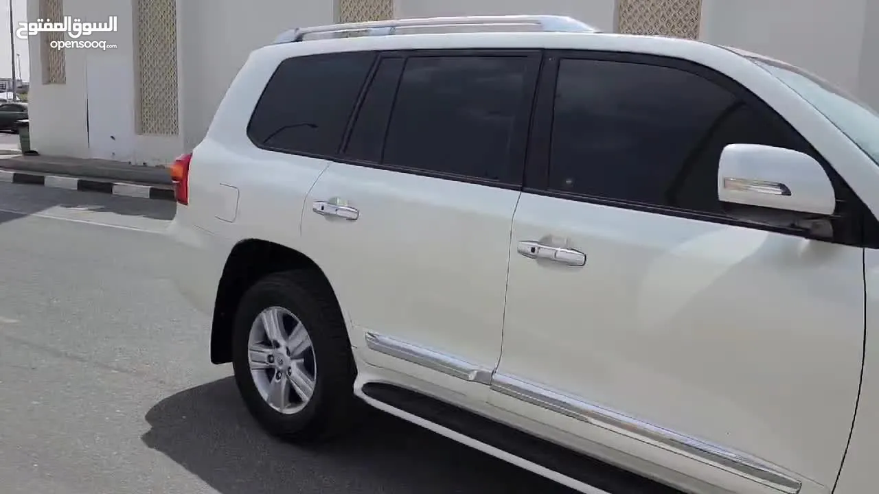 Toyota land cruiser vxr model 2014