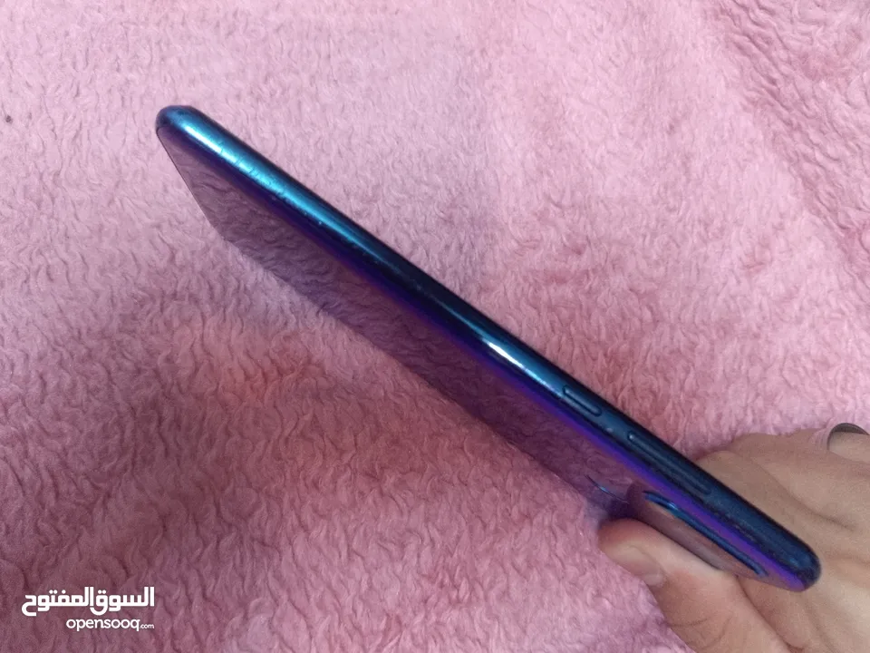 ايفون  7 هواوي  P30 lite