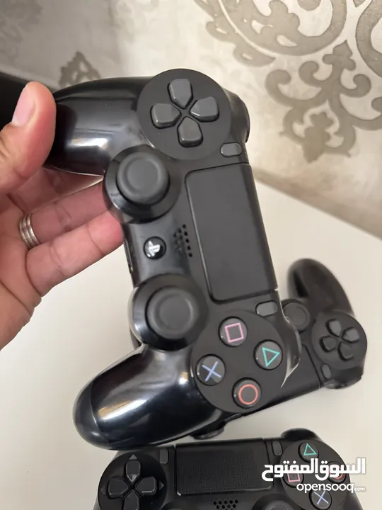 إيد بلايستيشن4  ذراع تحكم بلايستيشن4 playstation4 controller  مستعمل بحال الوكالة نظيفة جدا عالفحص