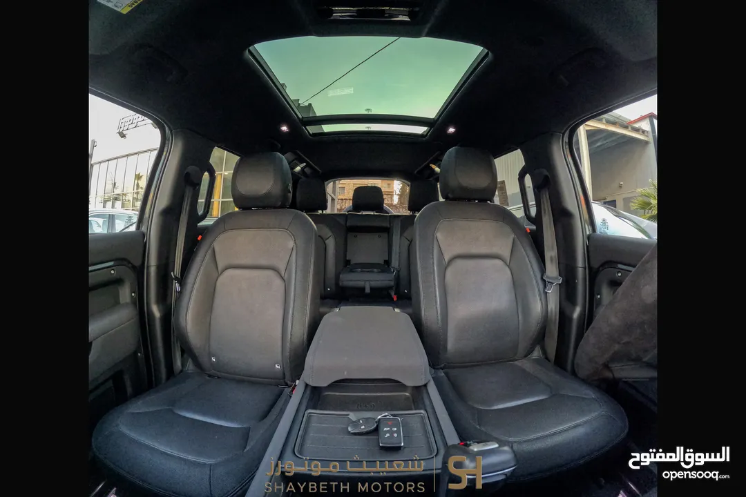Land Rover Defender 2023 X-dynamic plug in hybrid  Urban package