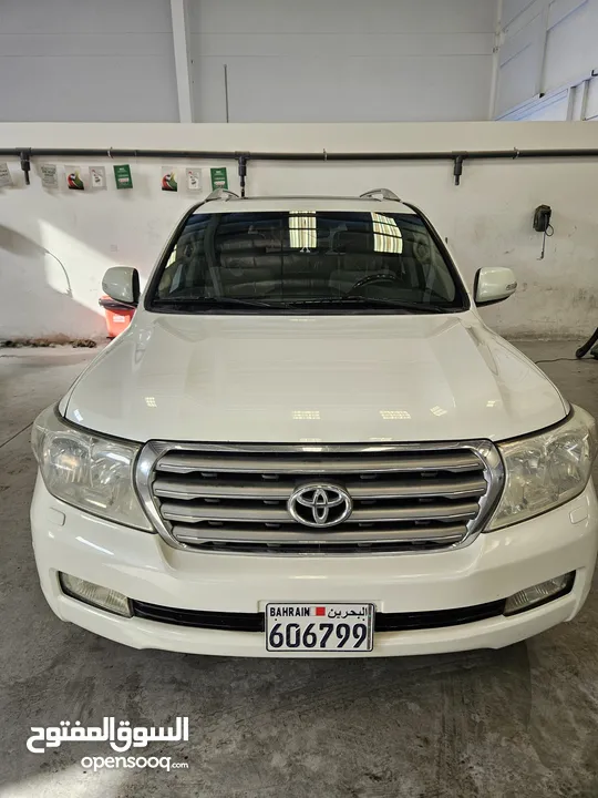 تويوتا لاندكروزر GXR V8 2011Toyota Land cruiser