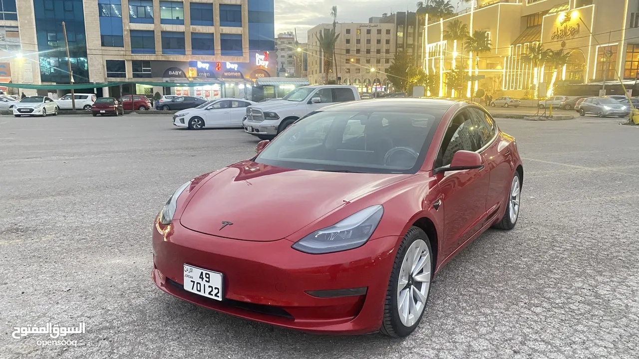 Tesla model 3 2022 standard plus/7 جيد / اتوسكور A/ عداد قليل كاش وبالاقساط