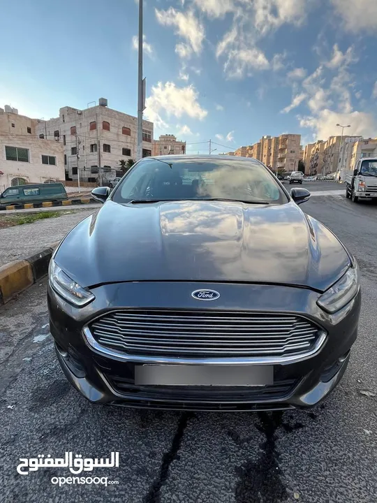 فورد فيوجن SE 2015 ممتازه بدون اي عيوب بالماتور او الجير مرخصه لغاية شهر 12