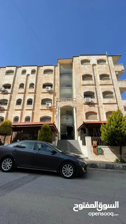 شقة بموقع مميزة للبيع تلاع العلي مقابل مستشفى الجامعة بالقرب من سوق السلطان