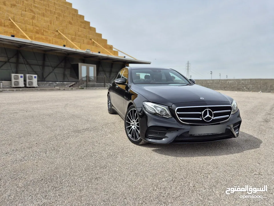 بنزين E350 2020  ب فل مواصفات اعلى صنف  ممشى قليل جدا فقط 55.000 الف كيلو  وارد غرغور فحص كامل