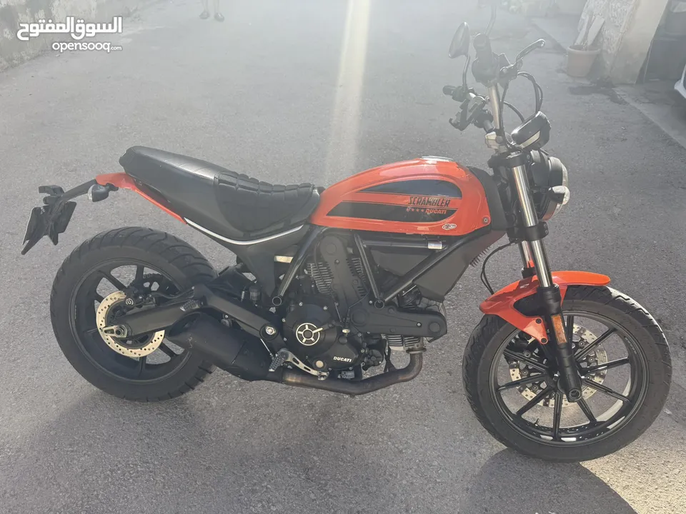 Ducati scrambler sixty2