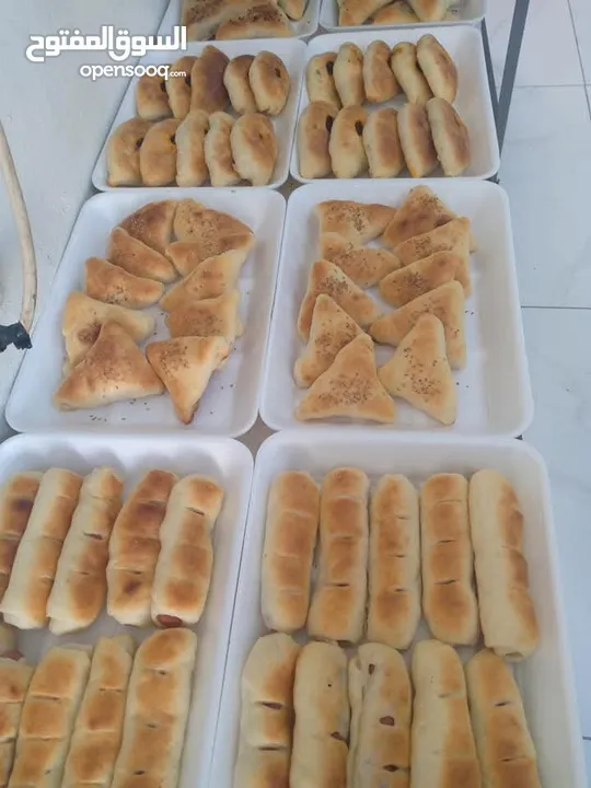 كعك ومعمول بأشكال وأنواع مختلفه اضافه إلى جميع انواع المعجنات وطبخ شعبي