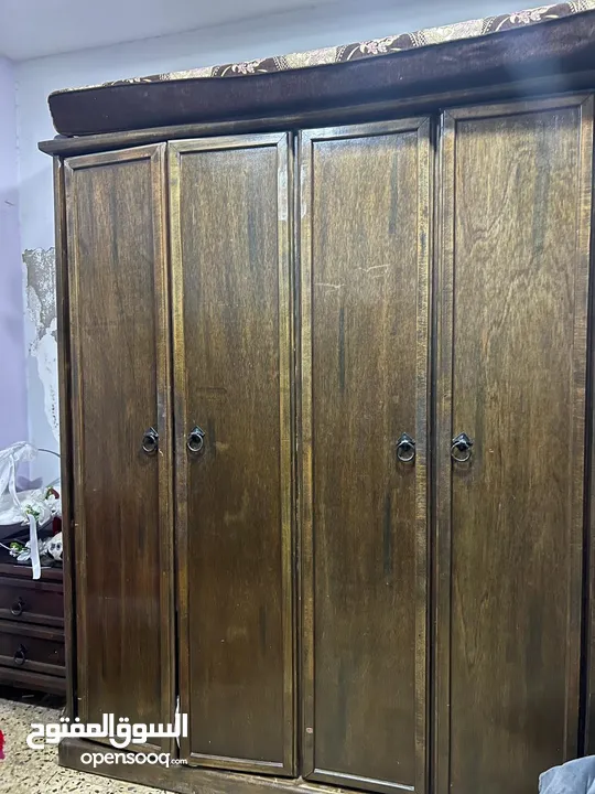 غرفه نوم فخمه وانيقه مفرده شبه جديده خشب عيار ثقيل اقرء الوصف كامل مشان تستفادو واذا بدكم فيديو كمان