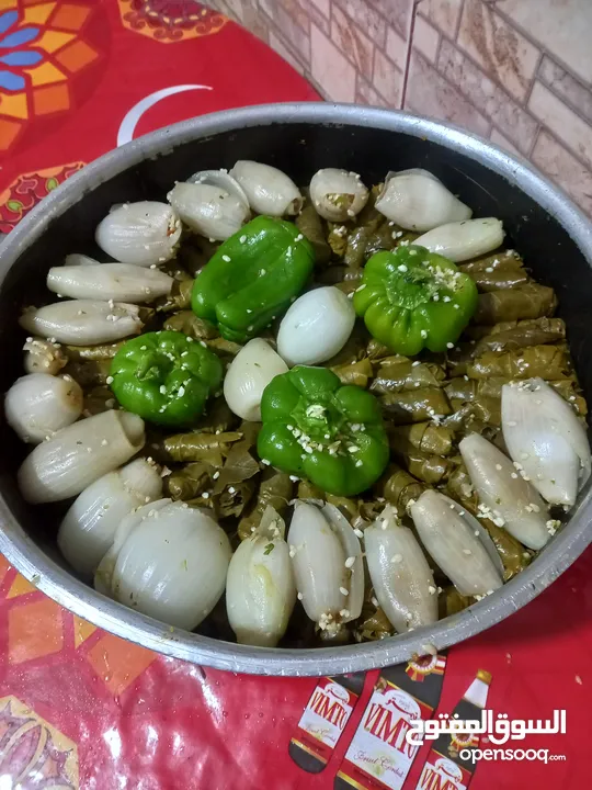 كعك ومعمول بأشكال وأنواع مختلفه اضافه إلى جميع انواع المعجنات وطبخ شعبي