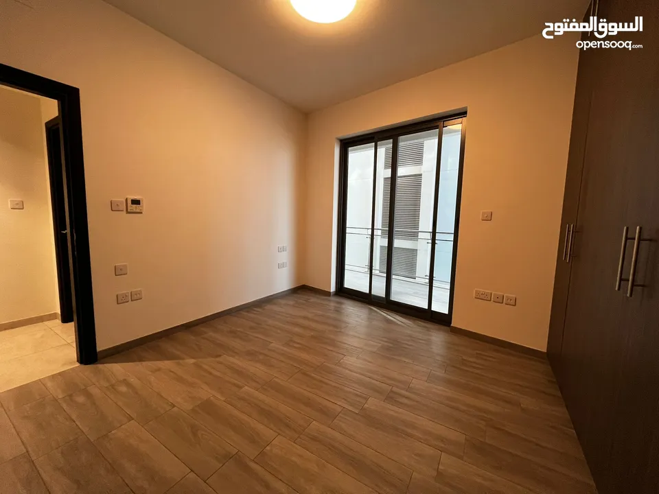 2 BR Luxury Apartment in Muscat Hills – Boulevard Ref 525