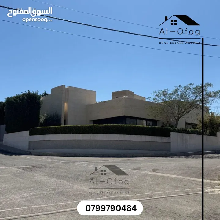 فرصة ذهبية لامتلاك أرض سكنية فاخرة بإطلالة خلابة وعلى شارعين – طريق المطار / خلف المدارس العالمية