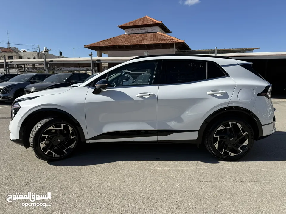 كيا سبورتاج GT Line ترخيص 2022 محرك 1600 هايبرد plug in/يقطع على الشحنه 65 كيلو متر  271 حصان