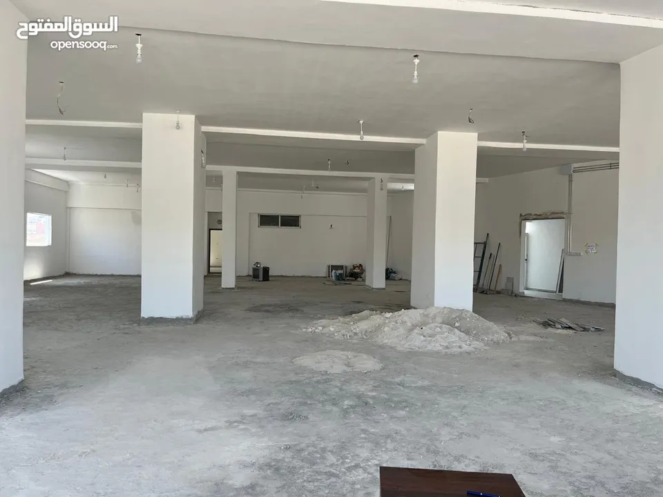 طابق 2 للايجار في ماركا الشمالية قرب المركز الأمني شارع يحيى ابن المختار عماره رقم 28 المجمع الكريم.