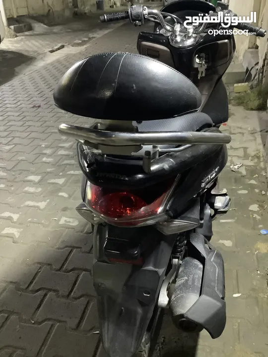 دراجه pcx للبيع او مرواس