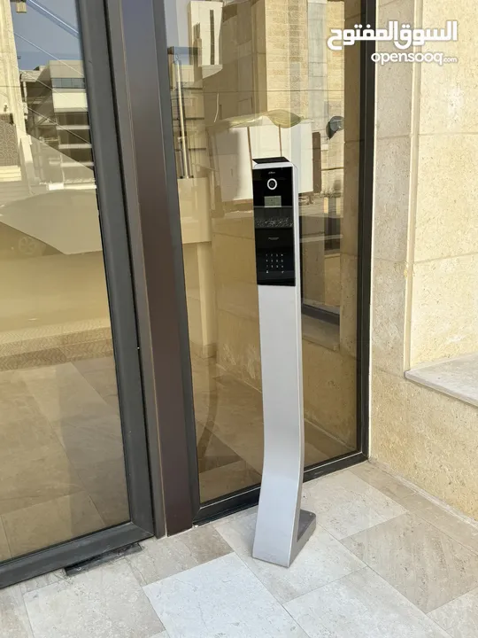 استوديو مفروش في شارع الجامعة موقع مميز خلف روان كيك مباشرة مقابل كلية الطب و الهندسة