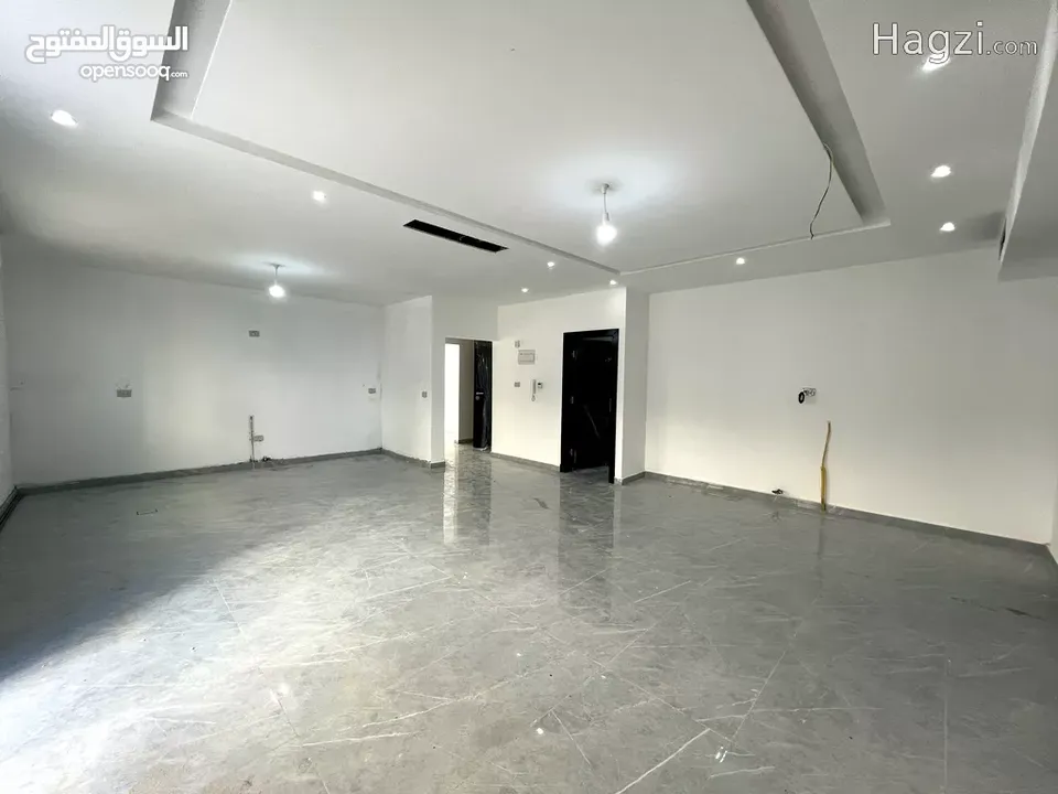 شقة ارضيه جديدة مع مدخل خاص و حديقة خلفيه ( Property ID : 31714 )