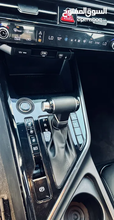 KIA Nero 2023 //  Hybrid // Full option