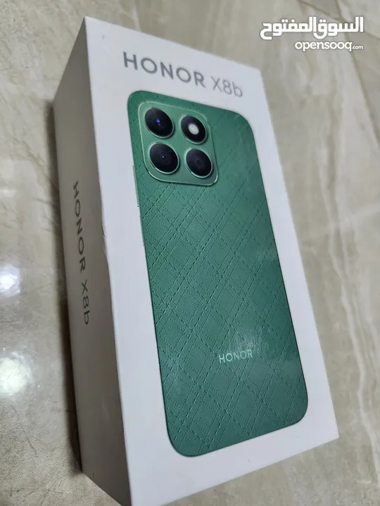Honor X8b 512/8 بحالة ممتازة مع الكرتونة  وكامل أغراضه وعدة كفرات ولزقة حماية أصلية ضد الكسر