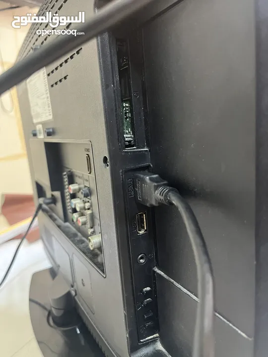 شاشة كمبيوتر وتلفزيون حجم 22 grundig ألماني