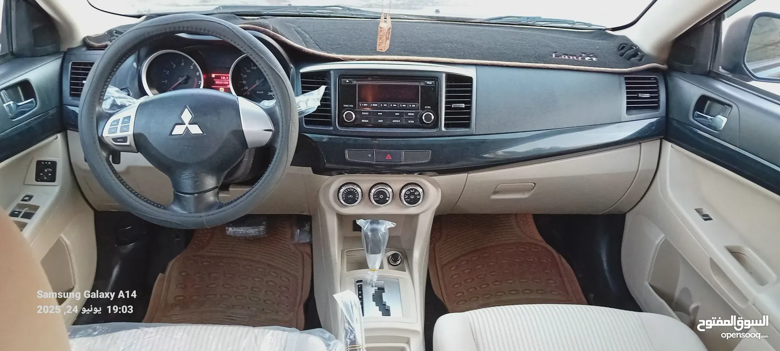 متسوبيشي لانسر فراشة موديل 2015 فحص مرفق مع الصور بحالة الوكاااااالة  ماشية 49 الف km  أصلي