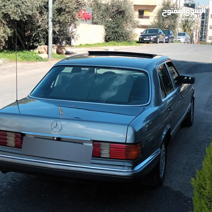 Mercedes  300 SE تب نضافة