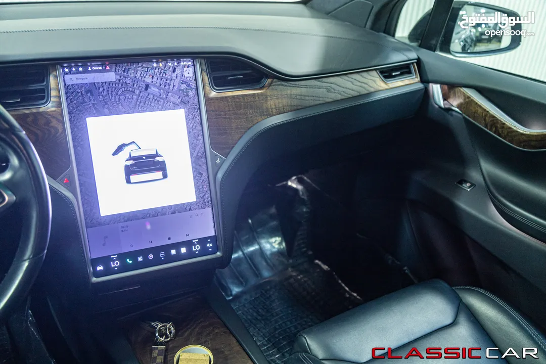 Tesla Model X Standard Range  2019   السيارة بحالة ممتازة جدا و قطعت مسافة 51,000 كيلو متر فقط