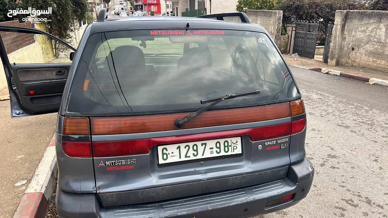 مستوبيشي سبيس واجن سيارة عملية