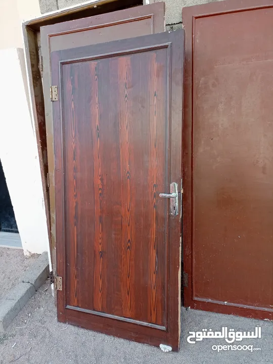 أبواب خشب مستعمل للبيع