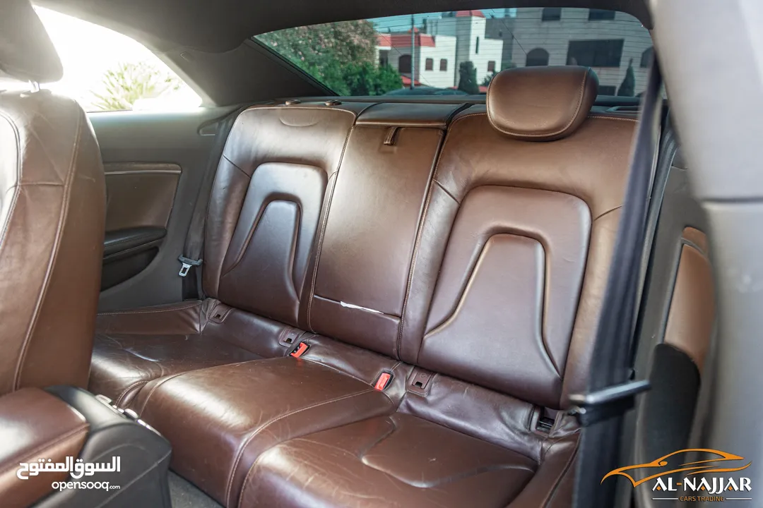 Audi A5 Coupe 2013 Quattro   السيارة وارد الشركة و قطعت مسافة 121,000 كيلو متر