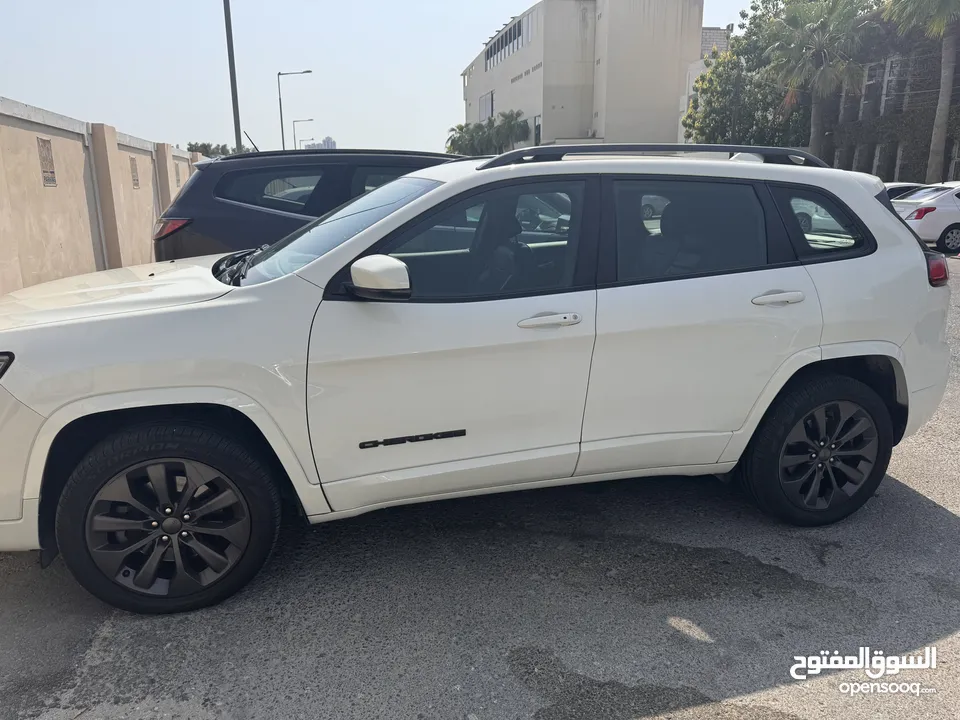 Jeep Cherokee 3.2L Sport X 2019 Very well Maintained