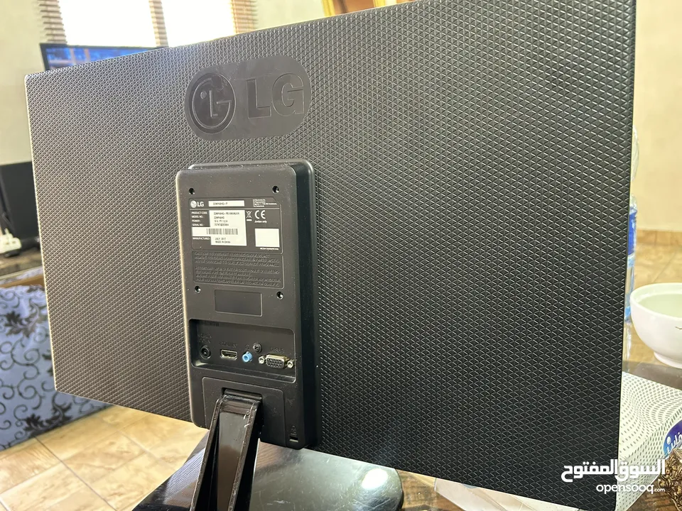 شاشتين LG جداد ب سعر حرق