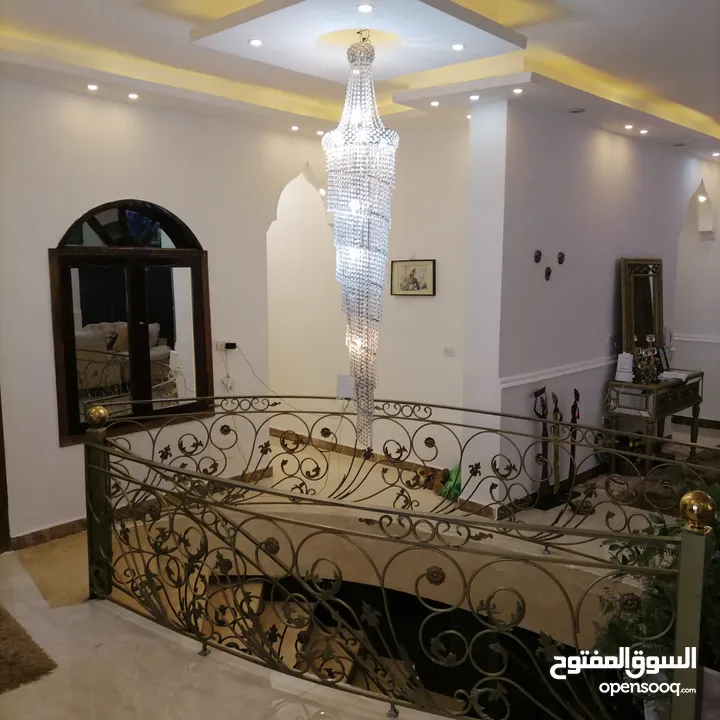 فيلا فاخرة مفروشه للايجار من المالك