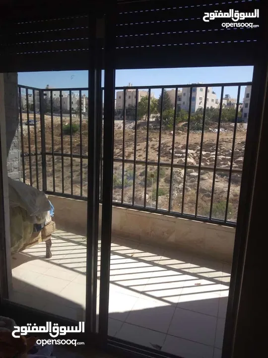شقة للبيع في ابو نصير حي أمانة بسعر مغري وقابل للتفاوض للجادين فقط