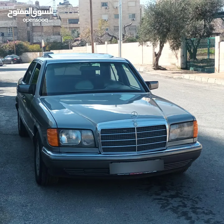 Mercedes  300 SE تب نضافة