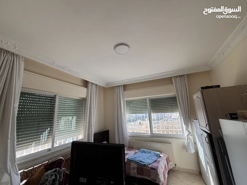 شقة طابق اخير 220م للبيع ضاحية الرشيد