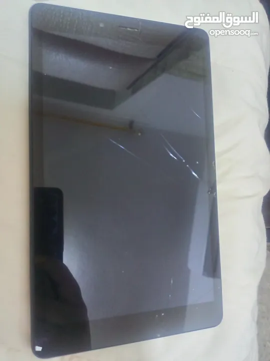 جهاز لوحي (تابلت) من سامسونج، وتحديدًا من سلسلة Samsung Galaxy Tab.