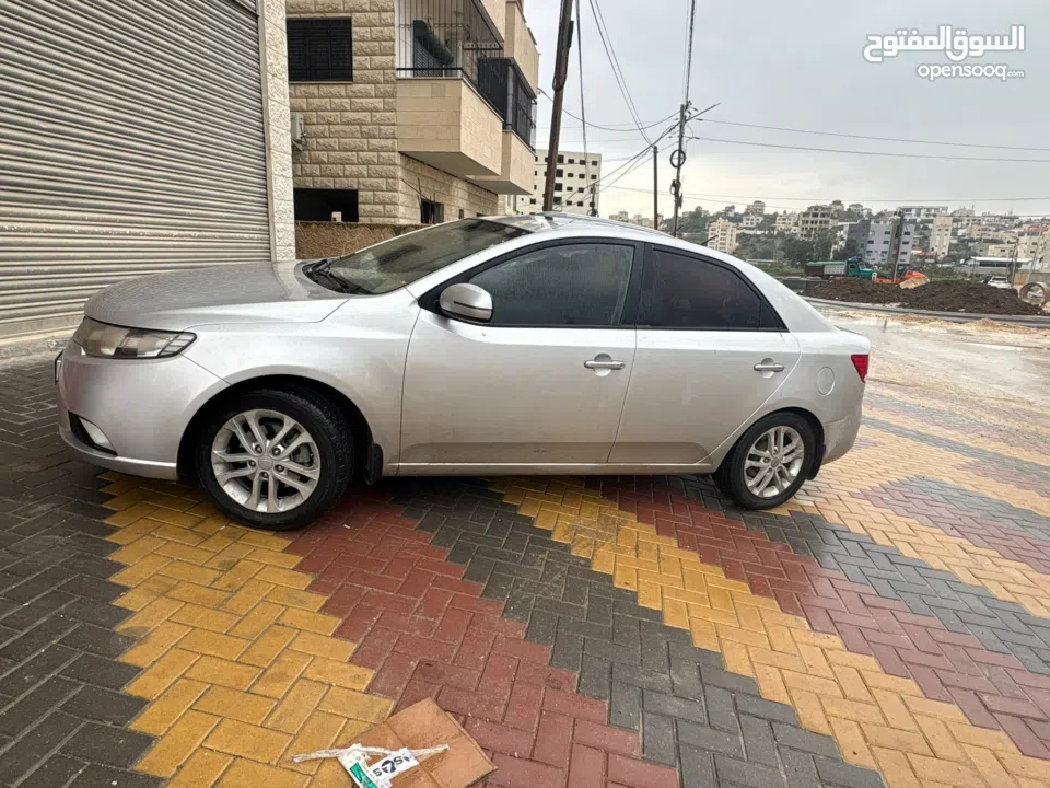 كيا فورتي 2012 فتحة سقف ماطور 1600 اوتوماتيك نخب