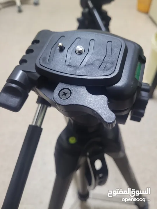 Solid tripods for full frame and apsc camera