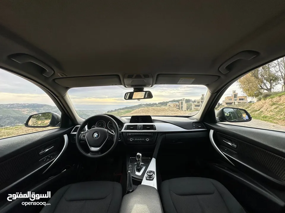 بنزين كامل تم تخفيض السعر للبيع المستعجل BMW 320i 2012