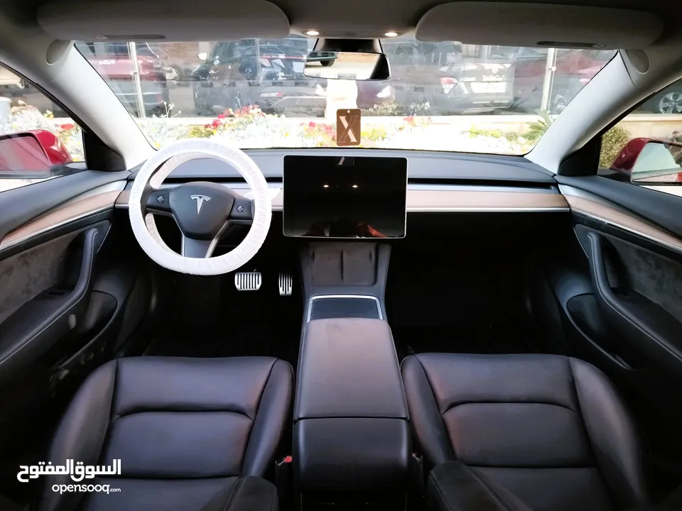 تيسلا 2023 model 3 فحص كامل 4 جــــيــــد ممشى قليل 18 الف بحالة الوكالة لون مميز بسعر لقطة ومحروووق