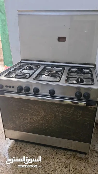 عندي غساله وثلاحه وغاز وغرفه نوم للبيع المستعجل