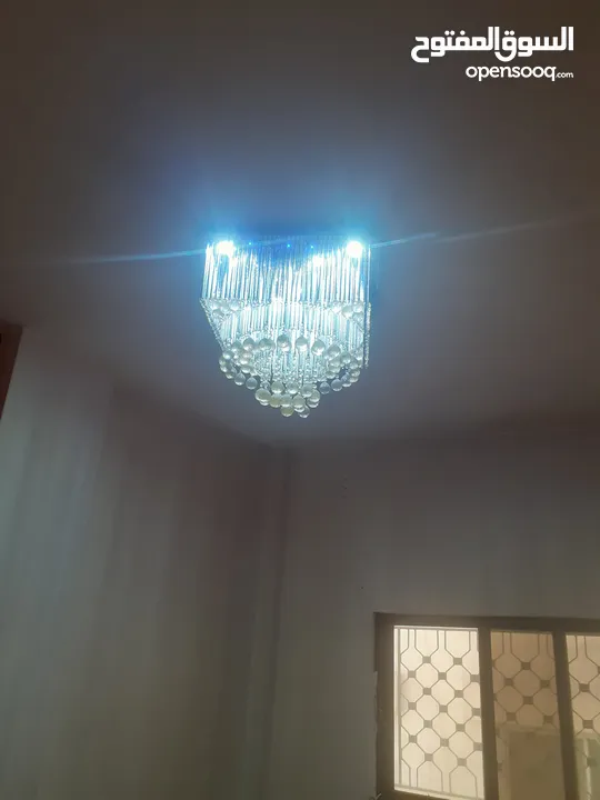3 ثريات مستعملة للبيع